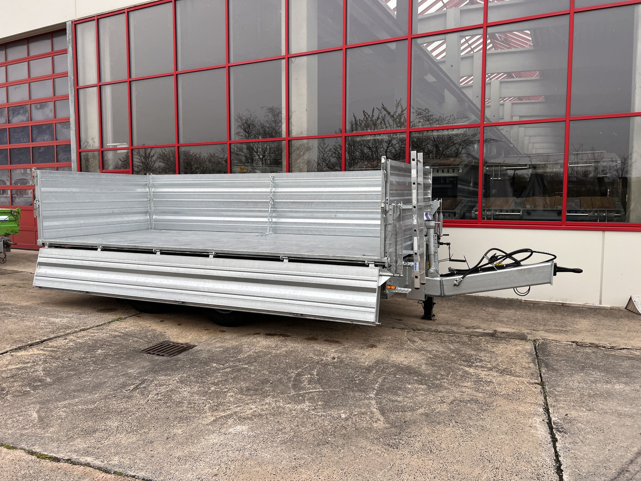 Yeni Damperli römork Möslein TTD 19 AB 19 t Tandem 3 Seiten Kipper TiefladerAufsatzbordwänden-- Neufahrzeug --: fotoğraf 8 Yeni Damperli römork Möslein TTD 19 AB 19 t Tandem 3 Seiten Kipper TiefladerAufsatzbordwänden-- Neufahrzeug --: fotoğraf 8