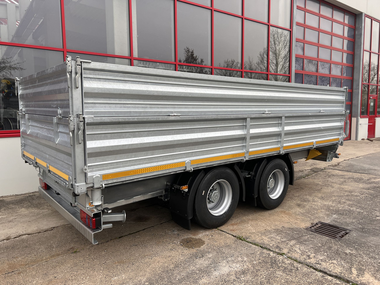 Yeni Damperli römork Möslein TTD 19 AB 19 t Tandem 3 Seiten Kipper TiefladerAufsatzbordwänden-- Neufahrzeug --: fotoğraf 11 Yeni Damperli römork Möslein TTD 19 AB 19 t Tandem 3 Seiten Kipper TiefladerAufsatzbordwänden-- Neufahrzeug --: fotoğraf 11