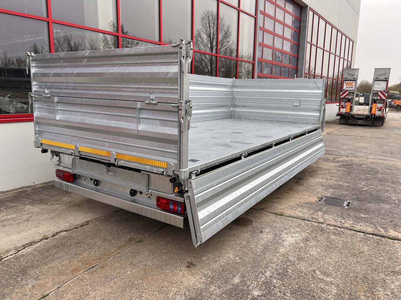 Möslein TTD 19 AB 19 t Tandem 3 Seiten Kipper TiefladerAufsatzbordwänden-- Neufahrzeug -- - Damperli römork: fotoğraf 5 Möslein TTD 19 AB 19 t Tandem 3 Seiten Kipper TiefladerAufsatzbordwänden-- Neufahrzeug -- - Damperli römork: fotoğraf 5