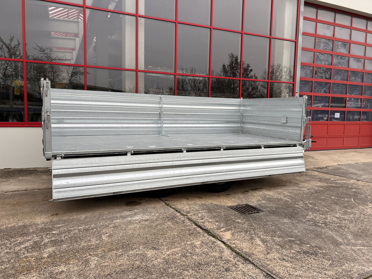 Yeni Damperli römork Möslein TTD 19 AB 19 t Tandem 3 Seiten Kipper TiefladerAufsatzbordwänden-- Neufahrzeug --: fotoğraf 6 Yeni Damperli römork Möslein TTD 19 AB 19 t Tandem 3 Seiten Kipper TiefladerAufsatzbordwänden-- Neufahrzeug --: fotoğraf 6