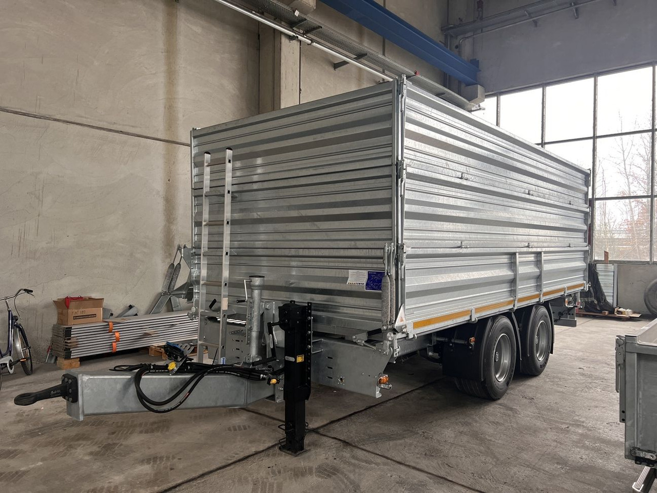 Möslein TTD 19 AB 19 t Tandem Kipper Tieflader2 x Aufsatzbordwänden-- Neufahrzeug -- - Damperli römork: fotoğraf 1 Möslein TTD 19 AB 19 t Tandem Kipper Tieflader2 x Aufsatzbordwänden-- Neufahrzeug -- - Damperli römork: fotoğraf 1