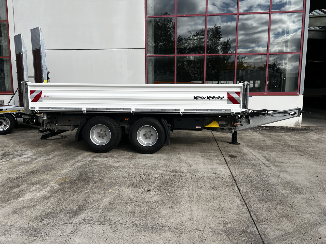 Müller Mitteltal TA-2 14,4 t Tandemkipper- Tieflader Breitbereifung NEUWERTIG - Damperli römork: fotoğraf 2 Müller Mitteltal TA-2 14,4 t Tandemkipper- Tieflader Breitbereifung NEUWERTIG - Damperli römork: fotoğraf 2
