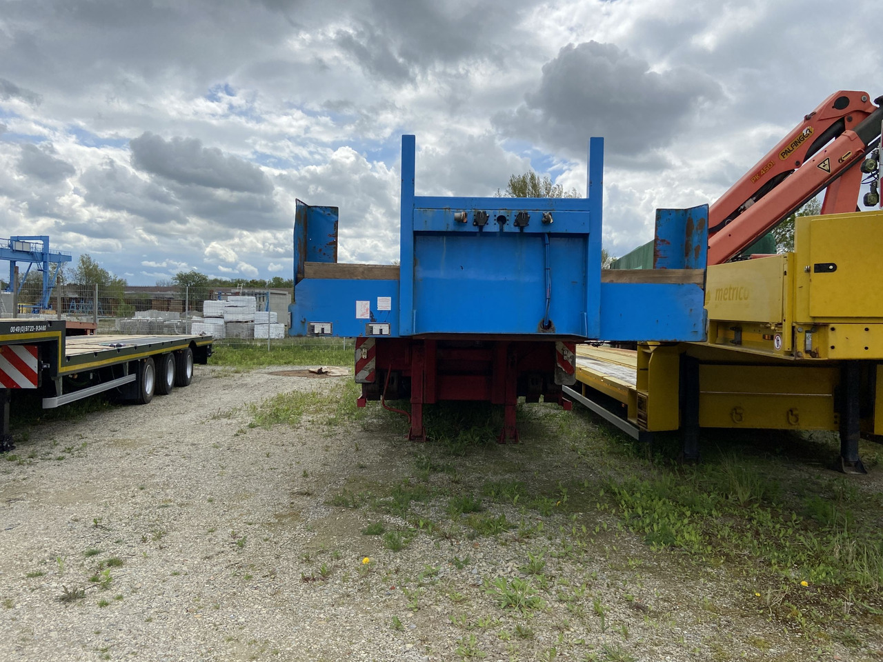 Stp 3 Achs Satteltieflader Platofür Fertigteile oder Baumaschinen - Alçak çerçeveli platform dorse: fotoğraf 2 Stp 3 Achs Satteltieflader Platofür Fertigteile oder Baumaschinen - Alçak çerçeveli platform dorse: fotoğraf 2