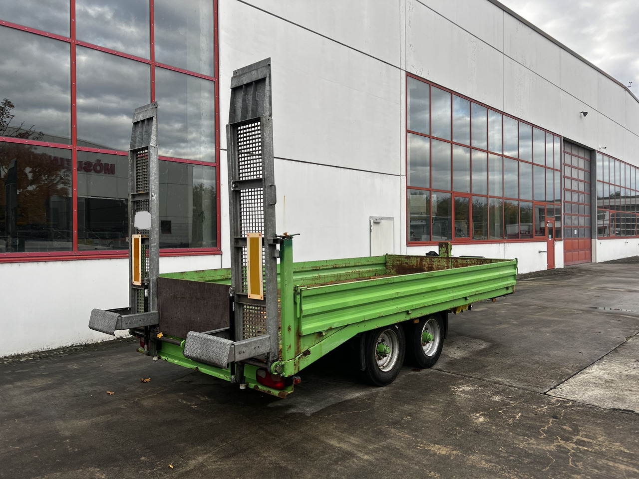 Tt Tandemtieflader - Alçak çerçeveli platform römork: fotoğraf 4 Tt Tandemtieflader - Alçak çerçeveli platform römork: fotoğraf 4