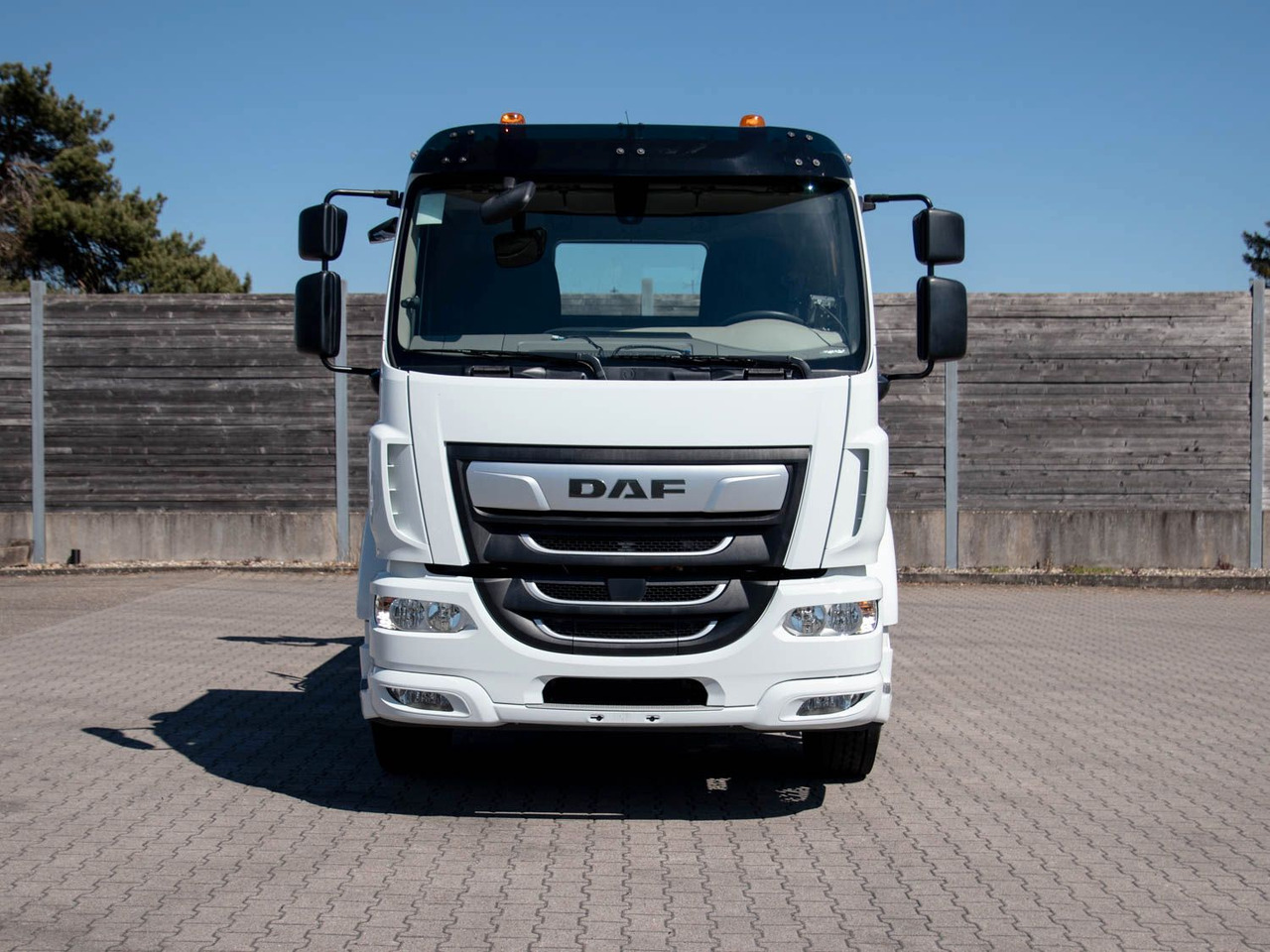 DAF FA LF 310 19t Absetzkipper VDL - Damperli kamyon: fotoğraf 2 DAF FA LF 310 19t Absetzkipper VDL - Damperli kamyon: fotoğraf 2