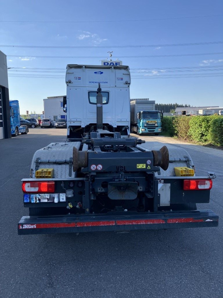 DAF FAN XF 480 mit VDL Abrollkipper DAF FAN XF 480 mit VDL Abrollkipper - Kancalı yükleyici kamyon: fotoğraf 5 DAF FAN XF 480 mit VDL Abrollkipper DAF FAN XF 480 mit VDL Abrollkipper - Kancalı yükleyici kamyon: fotoğraf 5