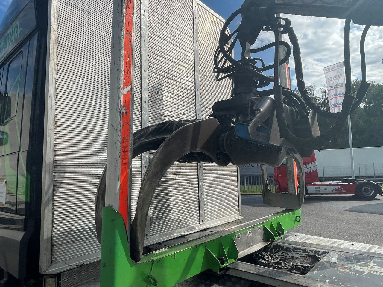 DAF FAT XF 530 SSC, Holztransport, Greifer mit Säge - Tomruk kamyonu, Vinçli kamyon: fotoğraf 5 DAF FAT XF 530 SSC, Holztransport, Greifer mit Säge - Tomruk kamyonu, Vinçli kamyon: fotoğraf 5