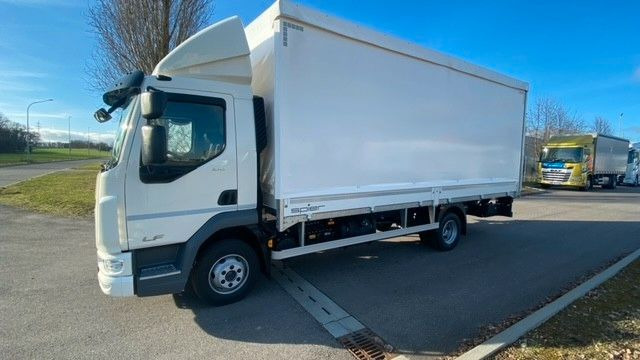 DAF LF 210 8t Pritsche-Plane LBW Tageszulassung DAF FA LF 210 08t Spier Pritsche-Plane - Tenteli kamyon: fotoğraf 1 DAF LF 210 8t Pritsche-Plane LBW Tageszulassung DAF FA LF 210 08t Spier Pritsche-Plane - Tenteli kamyon: fotoğraf 1
