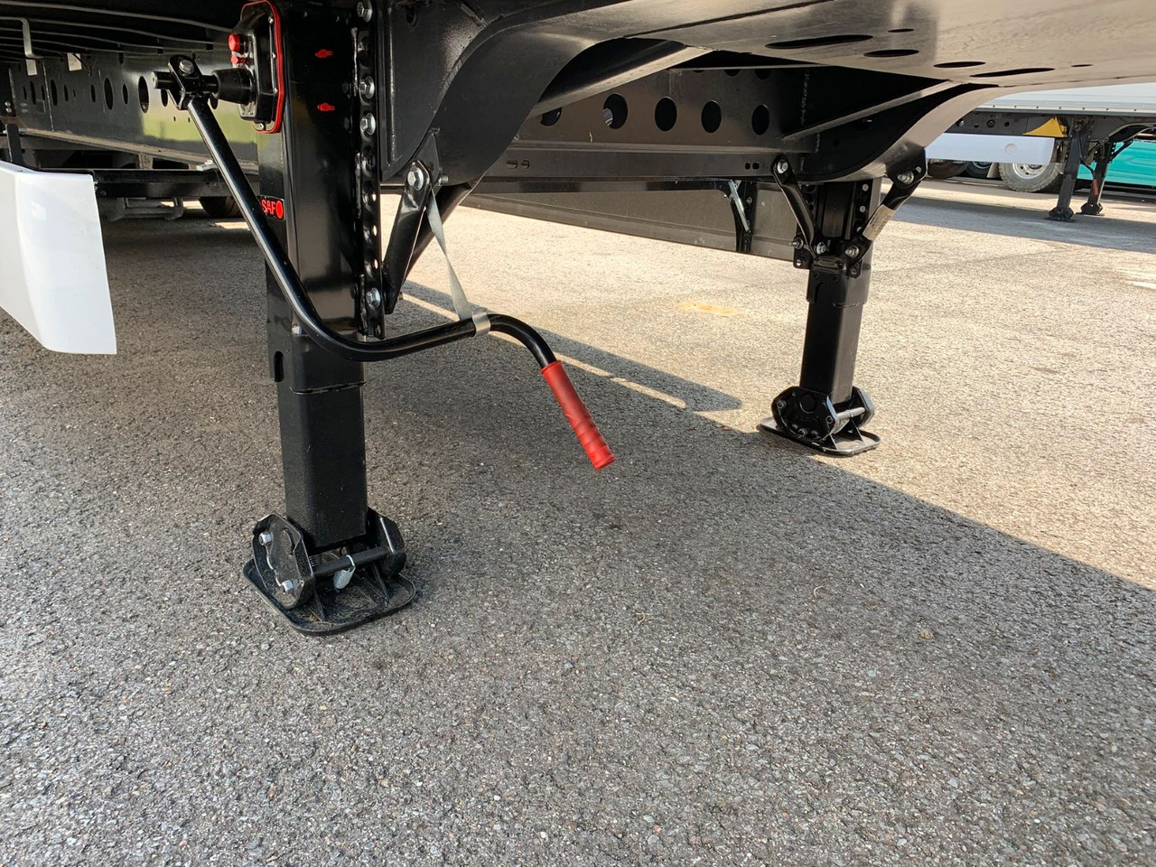 Wielton Curtain Master MEGA - Tenteli dorse: fotoğraf 5 Wielton Curtain Master MEGA - Tenteli dorse: fotoğraf 5