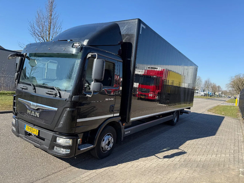 MAN TGL 12.250 black beauty 2014 - Kapalı kasa kamyon: fotoğraf 2 MAN TGL 12.250 black beauty 2014 - Kapalı kasa kamyon: fotoğraf 2