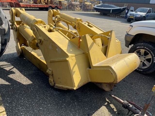 CAT D 8 R Ripper - Işlema makinası - İş makinaları: fotoğraf 3 CAT D 8 R Ripper - Işlema makinası - İş makinaları: fotoğraf 3