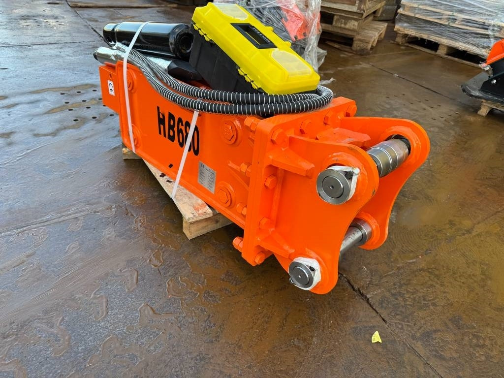 HB 680 hammer 4.5/6 ton - Hidrolik kırıcı - İş makinaları: fotoğraf 2 HB 680 hammer 4.5/6 ton - Hidrolik kırıcı - İş makinaları: fotoğraf 2