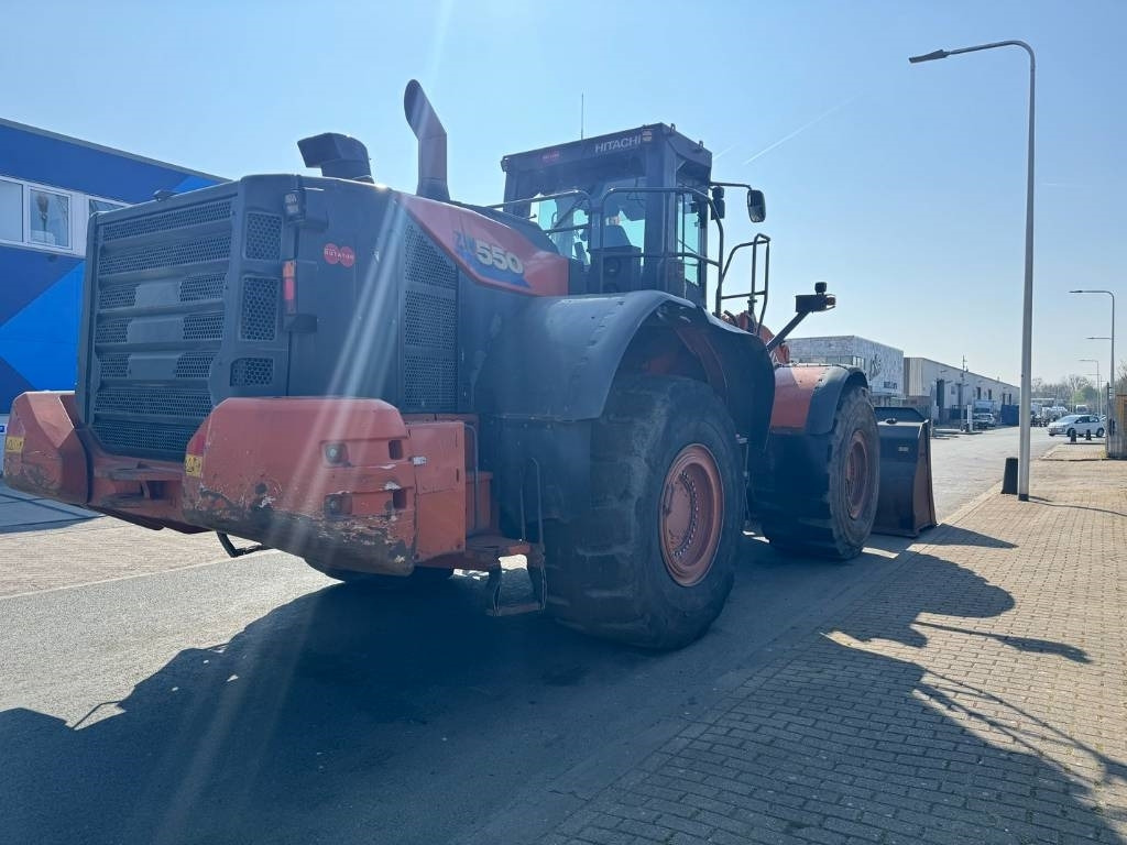 Hitachi ZW 550-6 - Tekerlekli yükleyici: fotoğraf 5 Hitachi ZW 550-6 - Tekerlekli yükleyici: fotoğraf 5