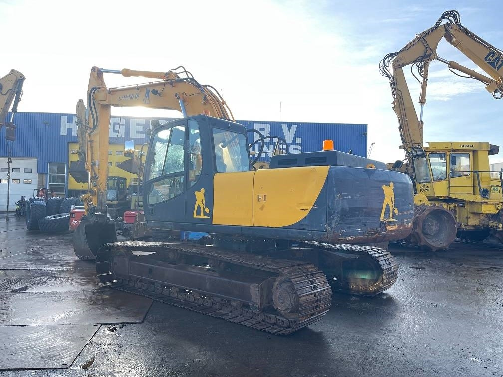 JCB JS 200 - Paletli ekskavatör: fotoğraf 3 JCB JS 200 - Paletli ekskavatör: fotoğraf 3