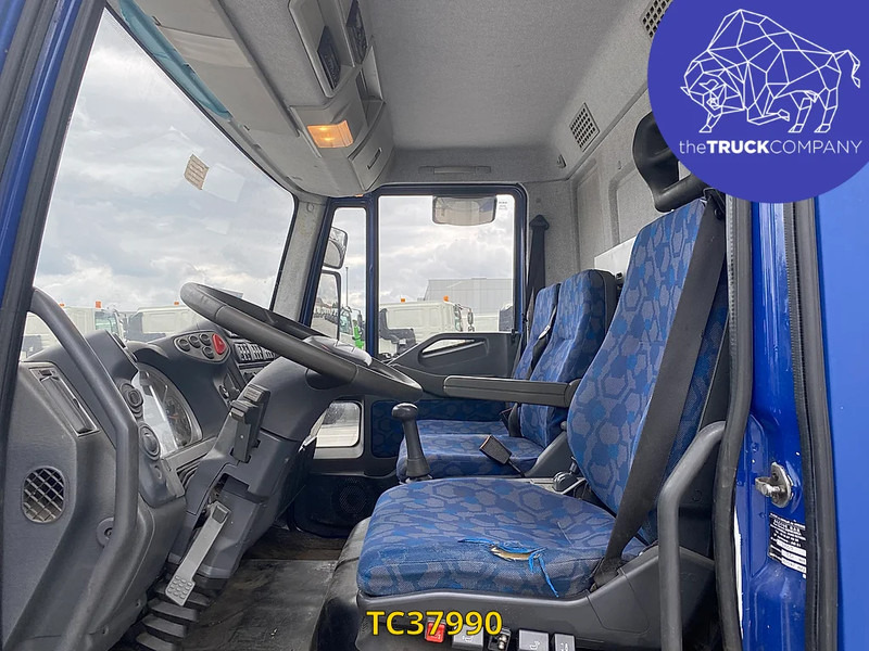 Iveco EUROCARGO - Kapalı kasa kamyon: fotoğraf 5 Iveco EUROCARGO - Kapalı kasa kamyon: fotoğraf 5