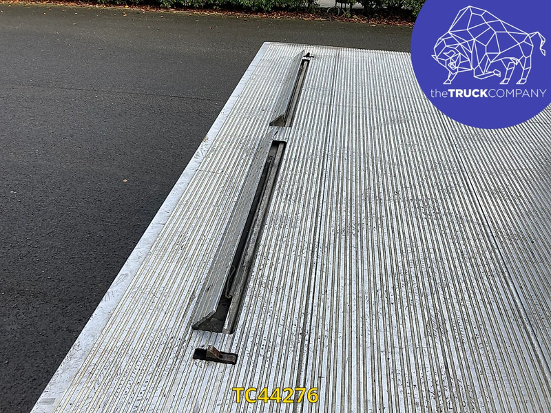 Iveco EuroCargo 100 E15 - Kapalı kasa kamyon: fotoğraf 2 Iveco EuroCargo 100 E15 - Kapalı kasa kamyon: fotoğraf 2