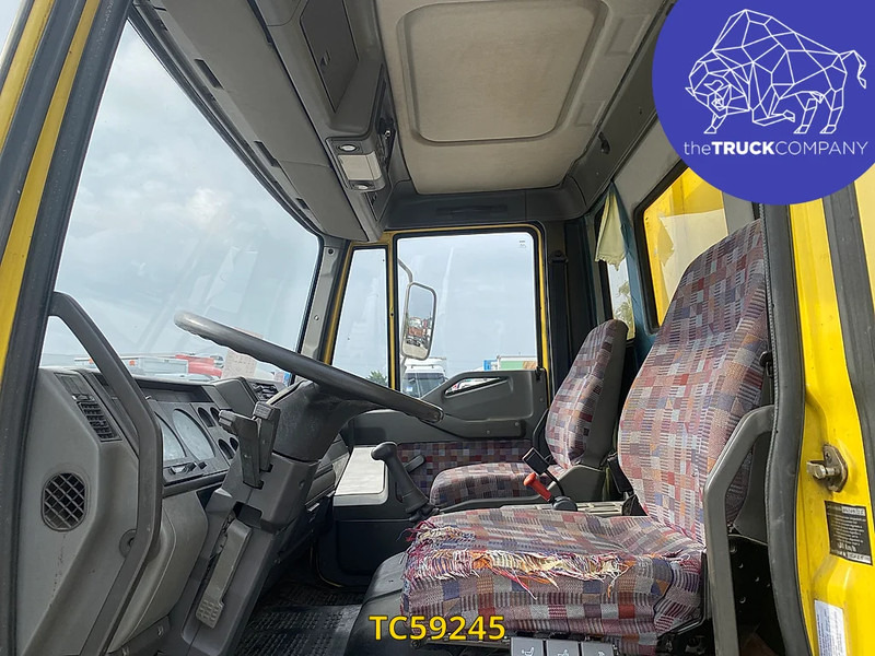 Iveco EuroCargo 120 E18 - Şasi kamyon: fotoğraf 3 Iveco EuroCargo 120 E18 - Şasi kamyon: fotoğraf 3