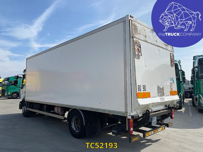 Renault D 210 - Kapalı kasa kamyon: fotoğraf 2 Renault D 210 - Kapalı kasa kamyon: fotoğraf 2