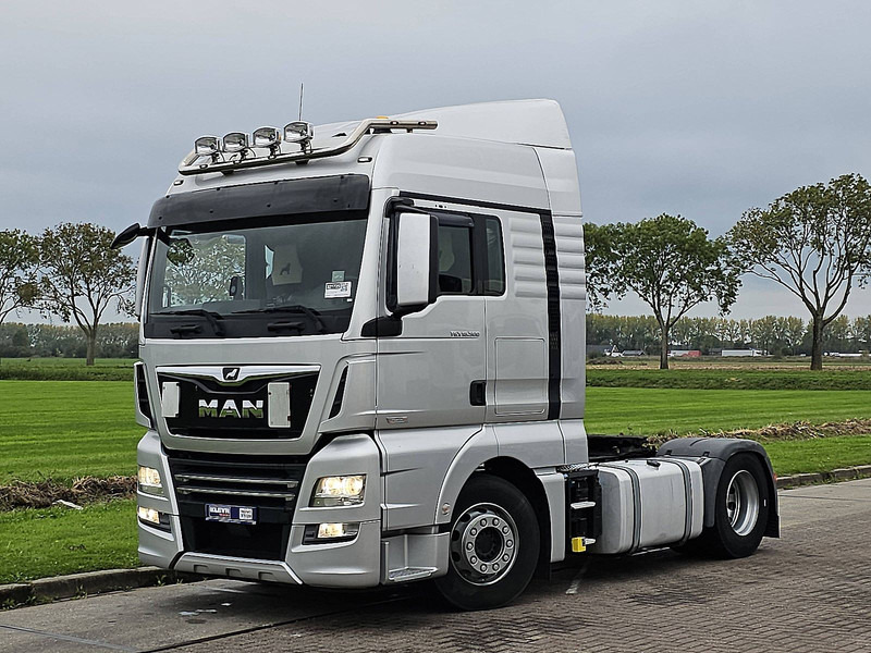 MAN 18.500 TGX XLX 2X TANK NIGHT AC - Çekici: fotoğraf 2 MAN 18.500 TGX XLX 2X TANK NIGHT AC - Çekici: fotoğraf 2