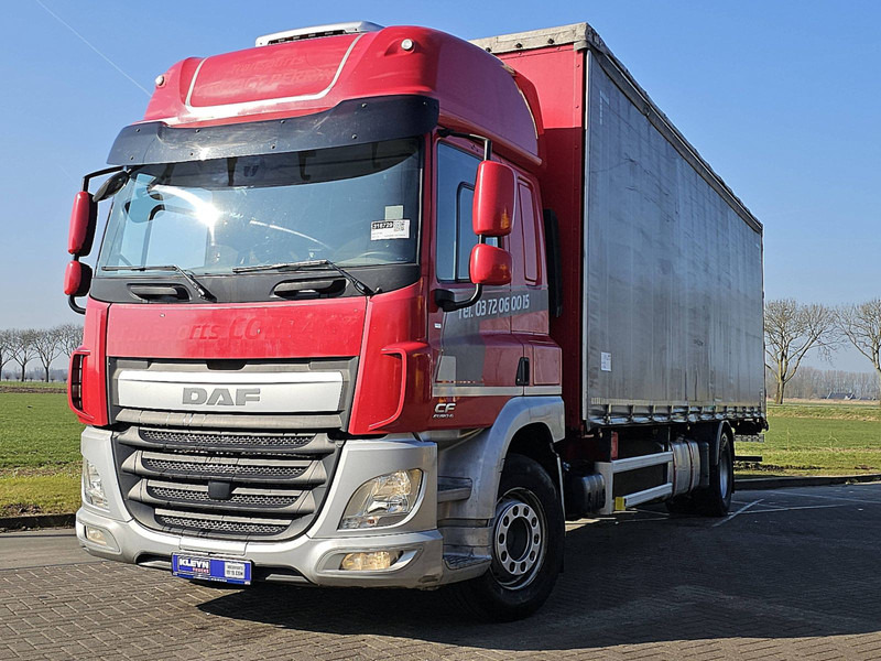 Tenteli kamyon DAF CF 400 FA SPACECAB: fotoğraf 1