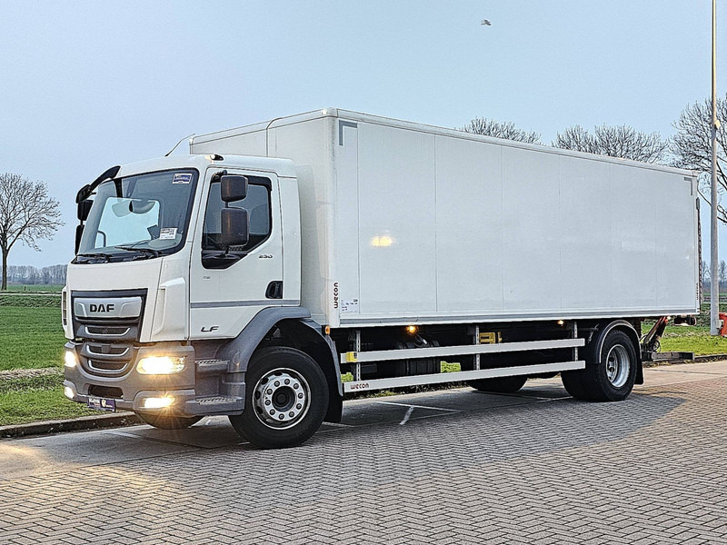 DAF LF 230 19T MANUAL AIRCO - Kapalı kasa kamyon: fotoğraf 2 DAF LF 230 19T MANUAL AIRCO - Kapalı kasa kamyon: fotoğraf 2