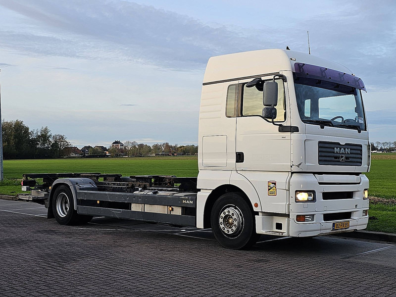 MAN 18.400 TGA XLX LIFT 508DKM NL-T - Konteynır taşıyıcı/ Yedek karoser kamyon: fotoğraf 5 MAN 18.400 TGA XLX LIFT 508DKM NL-T - Konteynır taşıyıcı/ Yedek karoser kamyon: fotoğraf 5