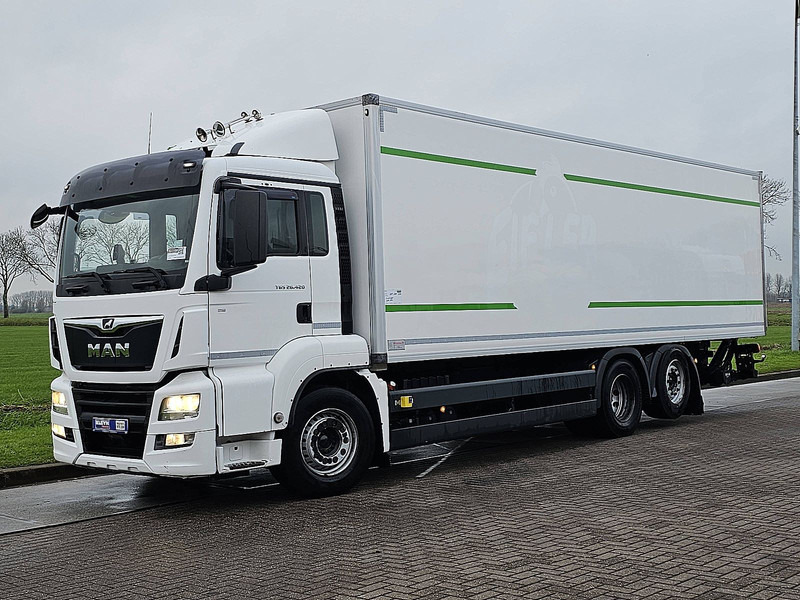 MAN 26.420 TGS 6X2-4 LL LIFT ISOBOX - Kapalı kasa kamyon: fotoğraf 2 MAN 26.420 TGS 6X2-4 LL LIFT ISOBOX - Kapalı kasa kamyon: fotoğraf 2