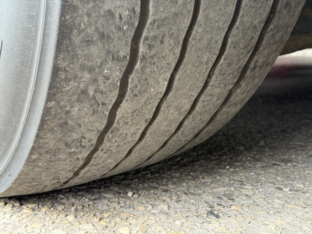 MAN TGX 18.440 EEV Klima 3-fach Motorbremse 2xTank - Çekici: fotoğraf 4 MAN TGX 18.440 EEV Klima 3-fach Motorbremse 2xTank - Çekici: fotoğraf 4