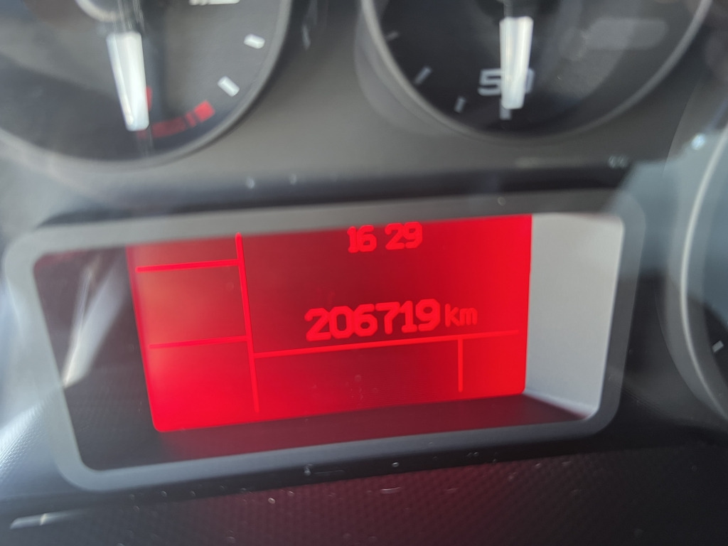 Iveco Daily 35S14 Thermokoffer 4,35m Klima Automatik!! - Kapalı kasa kamyonet: fotoğraf 3 Iveco Daily 35S14 Thermokoffer 4,35m Klima Automatik!! - Kapalı kasa kamyonet: fotoğraf 3