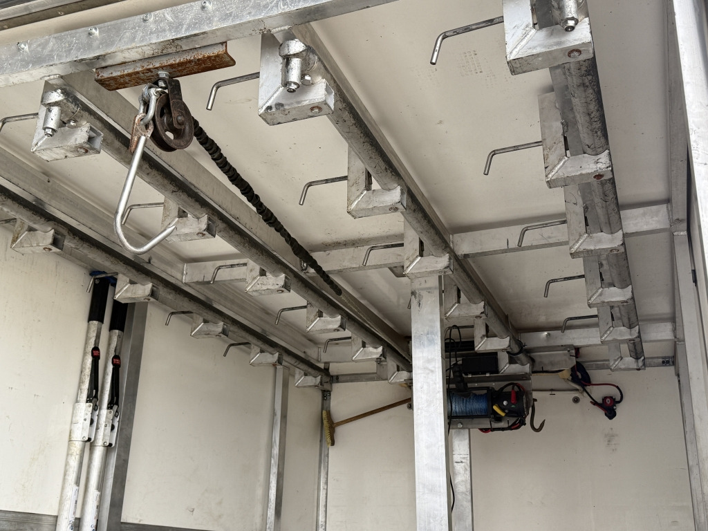 Frigorifik kamyonet Mercedes-Benz Sprinter 513 CDI ThermoKing V-200 Rohrbahnen 516: fotoğraf 6 Frigorifik kamyonet Mercedes-Benz Sprinter 513 CDI ThermoKing V-200 Rohrbahnen 516: fotoğraf 6