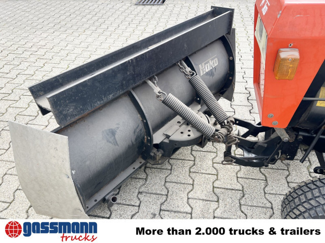 Hako V 490 mit Schneeschild und Ketten - Belediye traktör: fotoğraf 5 Hako V 490 mit Schneeschild und Ketten - Belediye traktör: fotoğraf 5