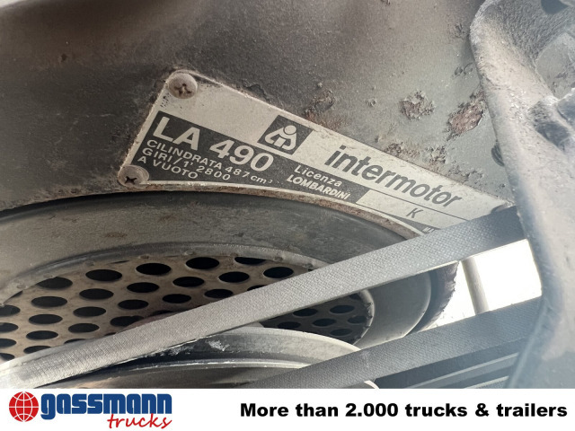 Hako V 490 mit Schneeschild und Ketten - Belediye traktör: fotoğraf 4 Hako V 490 mit Schneeschild und Ketten - Belediye traktör: fotoğraf 4