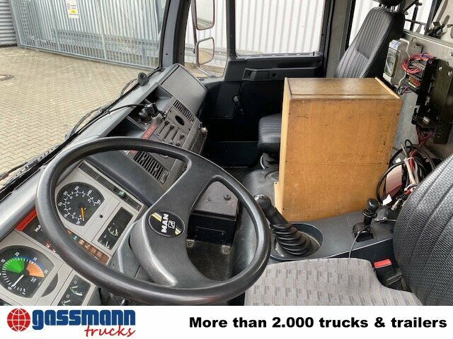 MAN 10.224 LC 4x2 BB Doka, TLF16/12, 6-Zylinder - İtfaiye aracı: fotoğraf 4 MAN 10.224 LC 4x2 BB Doka, TLF16/12, 6-Zylinder - İtfaiye aracı: fotoğraf 4