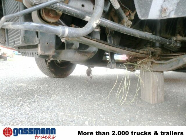 MAN L33 8.180 C 4x2, Unfallfahrzeug mit - Kapalı kasa kamyon: fotoğraf 3 MAN L33 8.180 C 4x2, Unfallfahrzeug mit - Kapalı kasa kamyon: fotoğraf 3