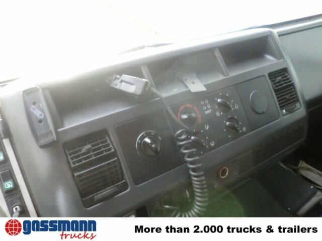 MAN L35 10.163 4x2 - Kapalı kasa kamyon: fotoğraf 4 MAN L35 10.163 4x2 - Kapalı kasa kamyon: fotoğraf 4
