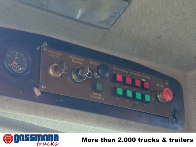 MAN M03 14.152 4x2, Schienenkehrmaschine - Yol süpürme aracı: fotoğraf 3 MAN M03 14.152 4x2, Schienenkehrmaschine - Yol süpürme aracı: fotoğraf 3