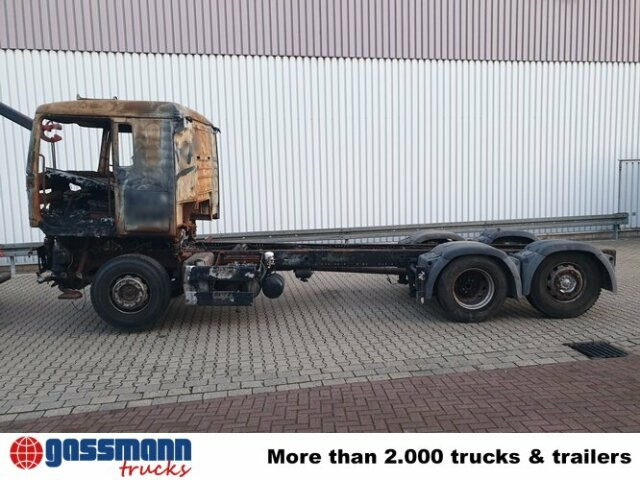 MAN TGA 26.440 6x2 BL Brandschaden - Şasi kamyon: fotoğraf 4 MAN TGA 26.440 6x2 BL Brandschaden - Şasi kamyon: fotoğraf 4
