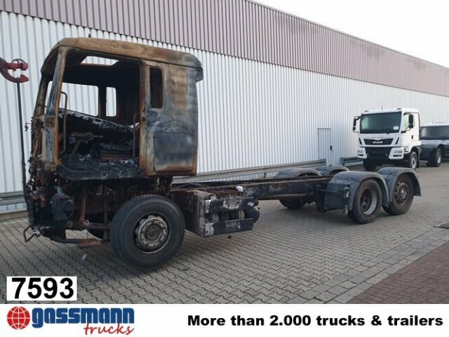 MAN TGA 26.440 6x2 BL Brandschaden - Şasi kamyon: fotoğraf 1 MAN TGA 26.440 6x2 BL Brandschaden - Şasi kamyon: fotoğraf 1