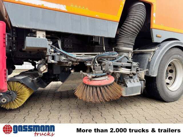 MAN TGM 18.250 4X2 BB, Kehrmaschine Brock SL200/2 - Yol süpürme aracı: fotoğraf 3 MAN TGM 18.250 4X2 BB, Kehrmaschine Brock SL200/2 - Yol süpürme aracı: fotoğraf 3