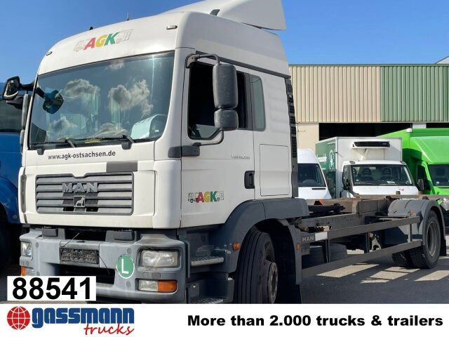 MAN TGM 18.330 4X2 LL, Fahrschulausstattung - Konteynır taşıyıcı/ Yedek karoser kamyon: fotoğraf 1 MAN TGM 18.330 4X2 LL, Fahrschulausstattung - Konteynır taşıyıcı/ Yedek karoser kamyon: fotoğraf 1
