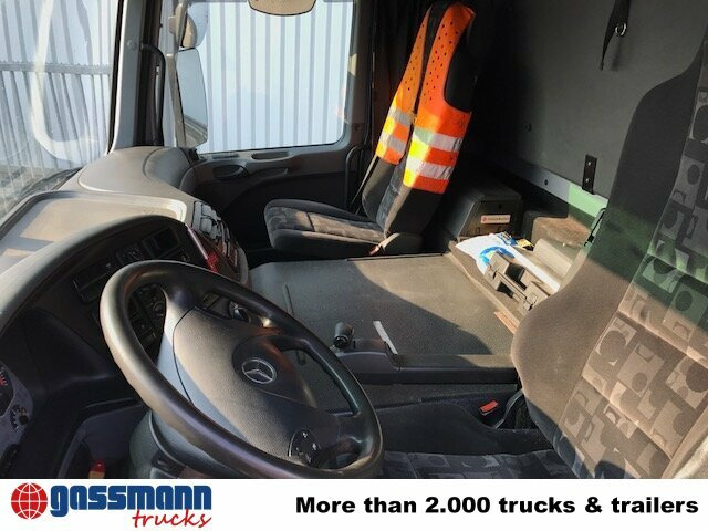 Mercedes-Benz Actros 1841 L 4x2, Esterer Tankaufbau ca. - Tanker kamyon: fotoğraf 5 Mercedes-Benz Actros 1841 L 4x2, Esterer Tankaufbau ca. - Tanker kamyon: fotoğraf 5