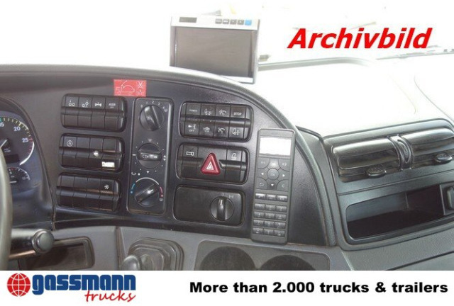 Mercedes-Benz Actros 2551L/6x2, Lenk-Liftachse V 8 Motor - Şasi kamyon: fotoğraf 4 Mercedes-Benz Actros 2551L/6x2, Lenk-Liftachse V 8 Motor - Şasi kamyon: fotoğraf 4