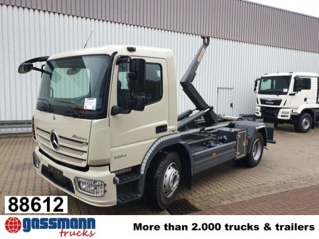Mercedes-Benz Atego 1224 K 4x2 - Kancalı yükleyici kamyon: fotoğraf 1 Mercedes-Benz Atego 1224 K 4x2 - Kancalı yükleyici kamyon: fotoğraf 1