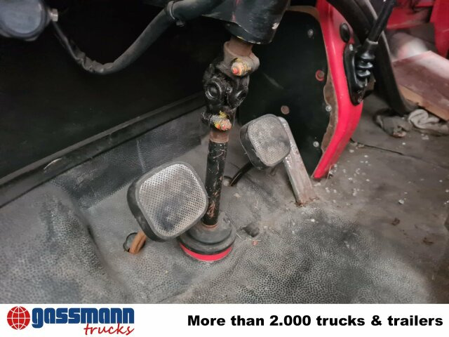 Mercedes-Benz LP 813 4x2 TLF8 Feuerwehr - İtfaiye aracı: fotoğraf 4 Mercedes-Benz LP 813 4x2 TLF8 Feuerwehr - İtfaiye aracı: fotoğraf 4