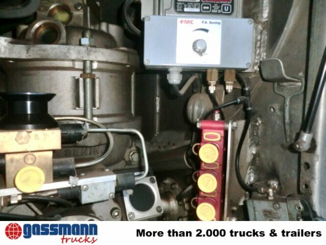 Mercedes-Benz SK 1824 L 4x2, Esterer Tankaufbau ca. 13.100l, 2 - Tanker kamyon: fotoğraf 3 Mercedes-Benz SK 1824 L 4x2, Esterer Tankaufbau ca. 13.100l, 2 - Tanker kamyon: fotoğraf 3