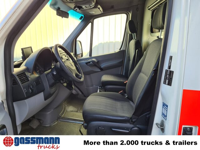 Mercedes-Benz Sprinter 316 KA 4x2, Rettungswagen - Panelvan: fotoğraf 5 Mercedes-Benz Sprinter 316 KA 4x2, Rettungswagen - Panelvan: fotoğraf 5