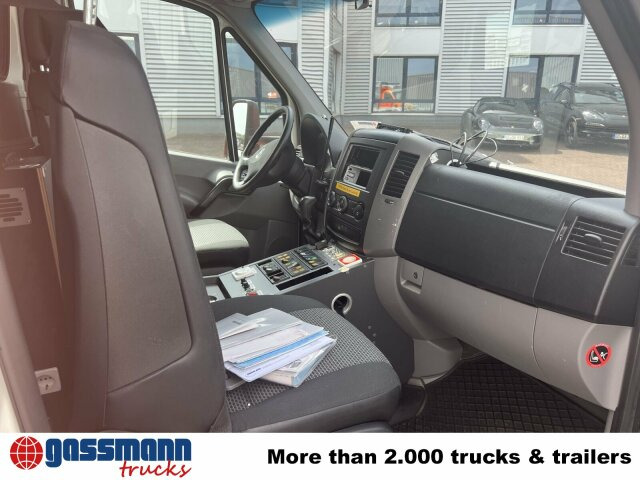 Mercedes-Benz Sprinter 516 CDI 4x2, Rettungswagen, Bi-Xenon - Panelvan: fotoğraf 5 Mercedes-Benz Sprinter 516 CDI 4x2, Rettungswagen, Bi-Xenon - Panelvan: fotoğraf 5