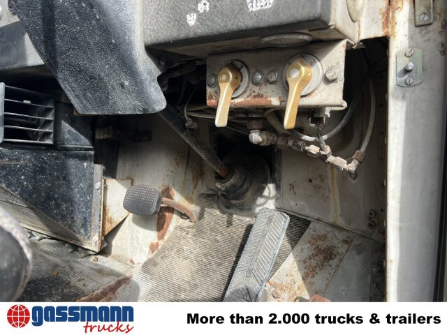 Saurer V5 4x2 - Sal/ Açık kasa kamyon: fotoğraf 3 Saurer V5 4x2 - Sal/ Açık kasa kamyon: fotoğraf 3