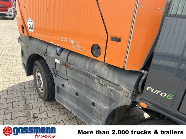 Schmidt Swingo Compact 200 4x2, Kehrmaschine - Yol süpürme aracı: fotoğraf 4 Schmidt Swingo Compact 200 4x2, Kehrmaschine - Yol süpürme aracı: fotoğraf 4