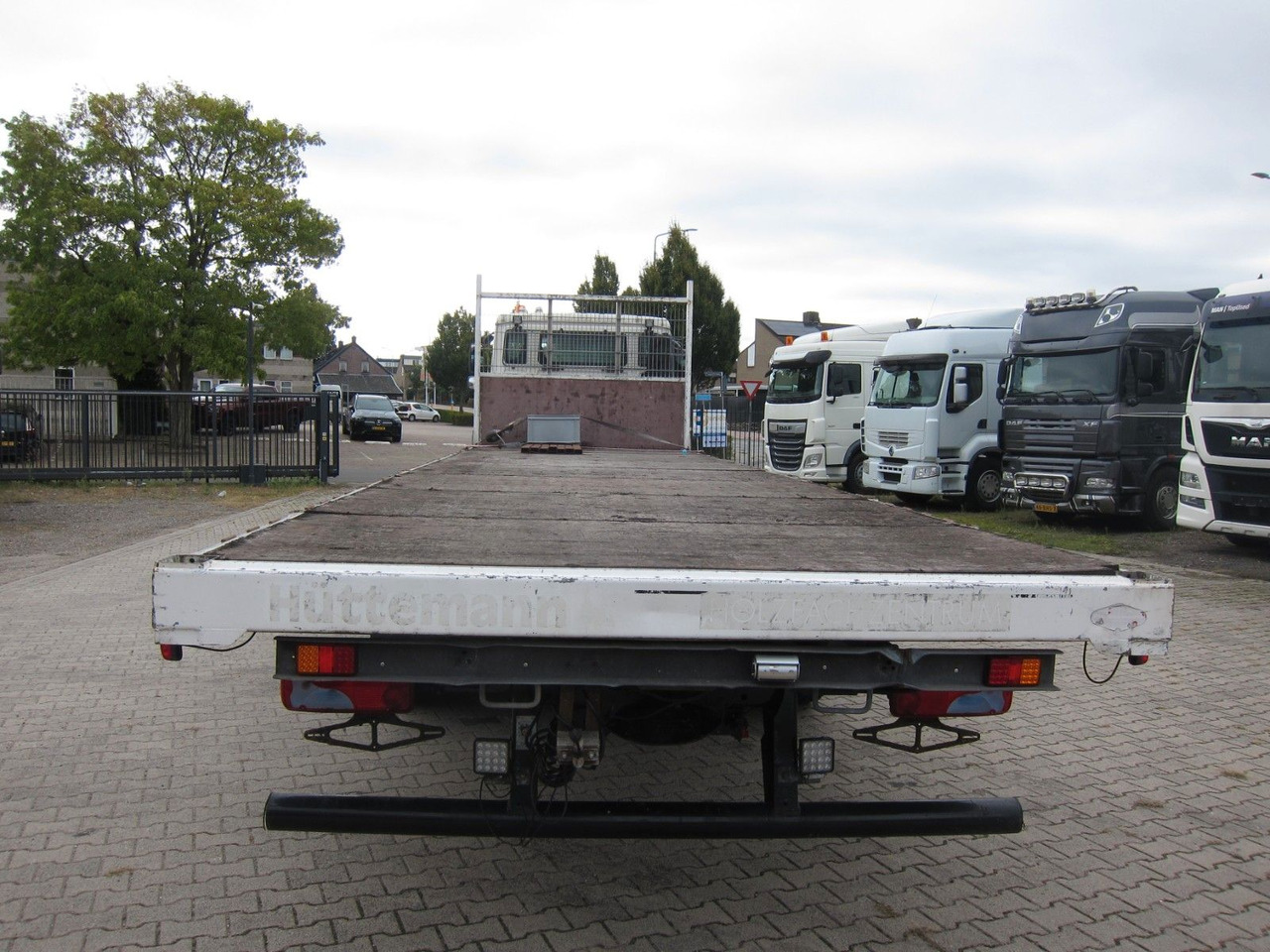 MAN TGM 26 340 6X2*4 BL Plateau Manual - Sal/ Açık kasa kamyon: fotoğraf 4 MAN TGM 26 340 6X2*4 BL Plateau Manual - Sal/ Açık kasa kamyon: fotoğraf 4